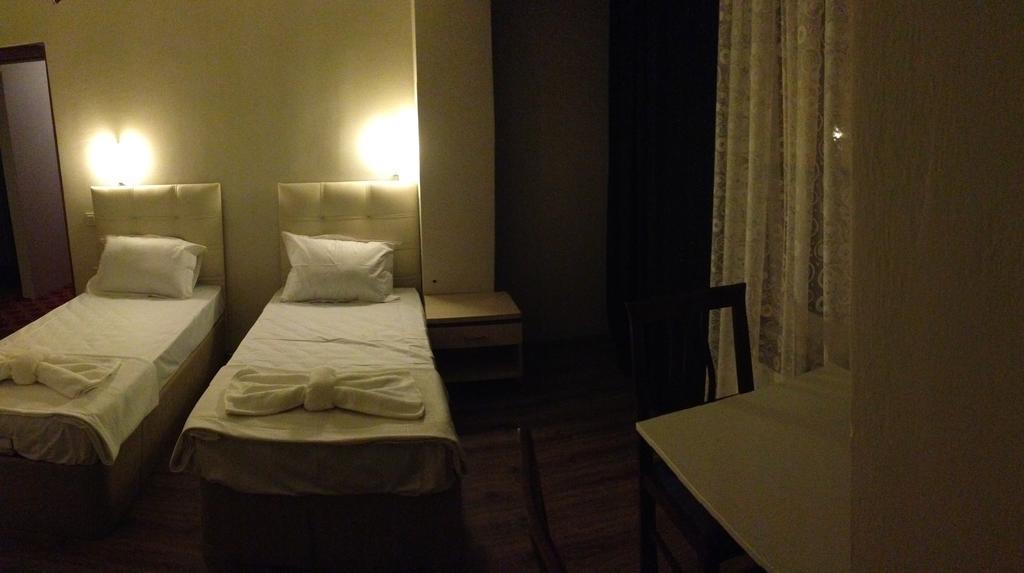 Hilton Garden Inn Istanbul Atatuerk Airport Buitenkant foto