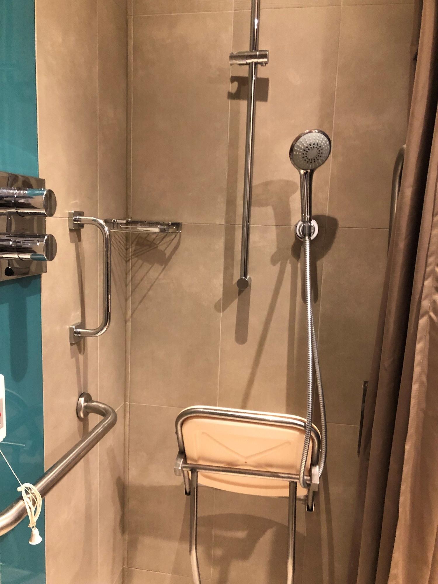 Hilton Garden Inn Istanbul Atatuerk Airport Buitenkant foto