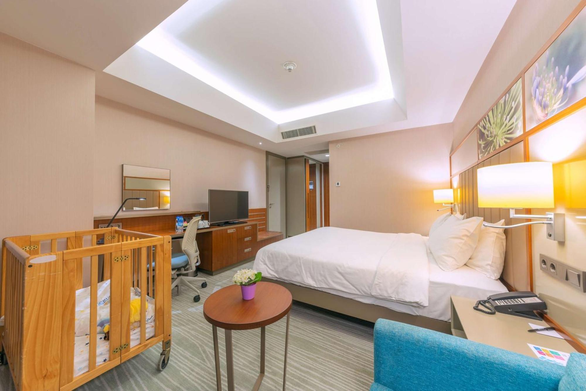 Hilton Garden Inn Istanbul Atatuerk Airport Buitenkant foto