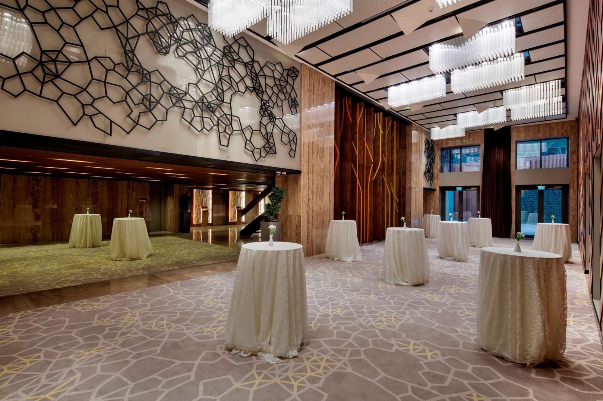 Hilton Garden Inn Istanbul Atatuerk Airport Buitenkant foto