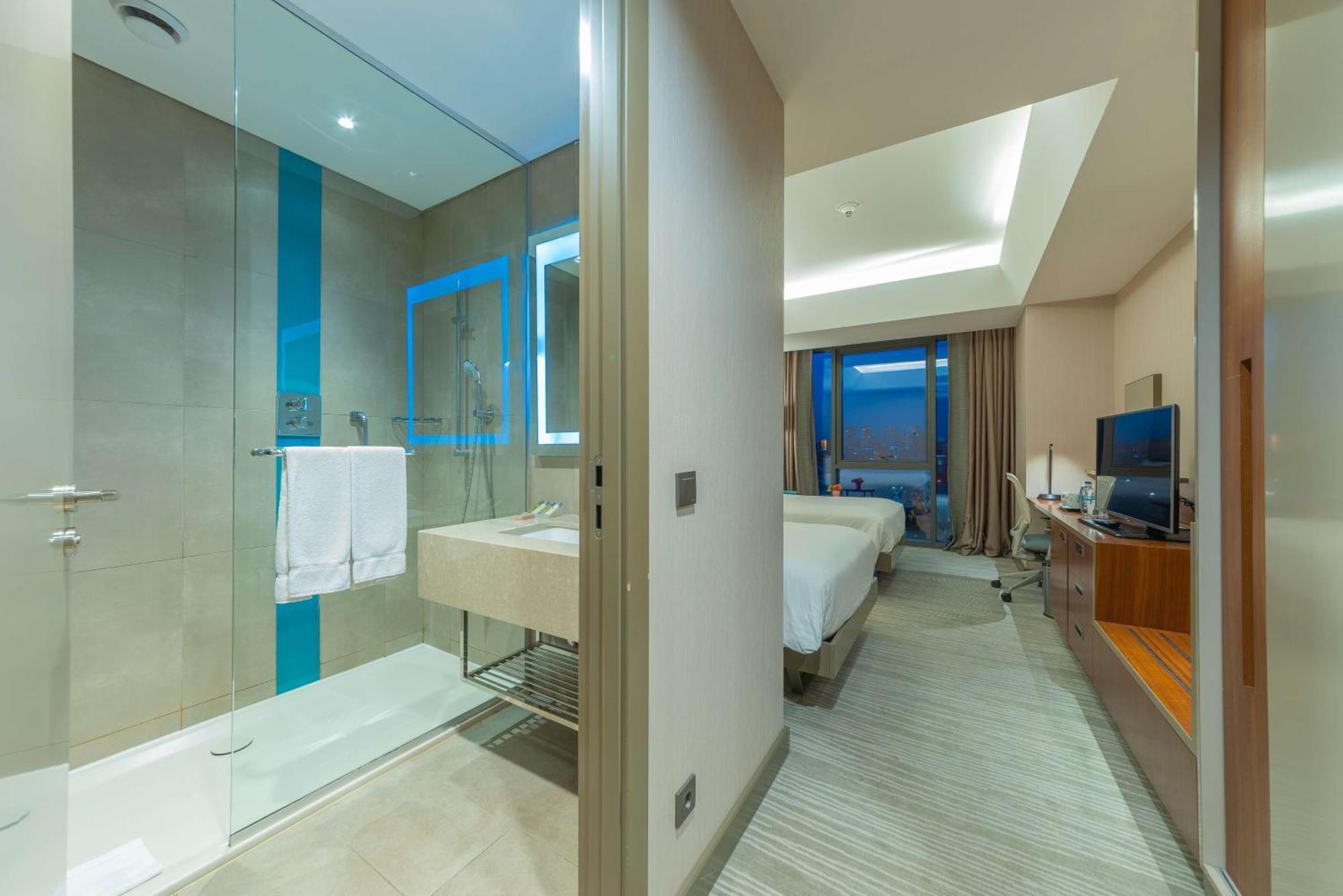 Hilton Garden Inn Istanbul Atatuerk Airport Buitenkant foto